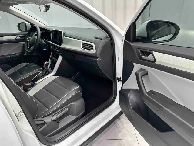 Volkswagen T-Roc — Фото автомобиля 21
