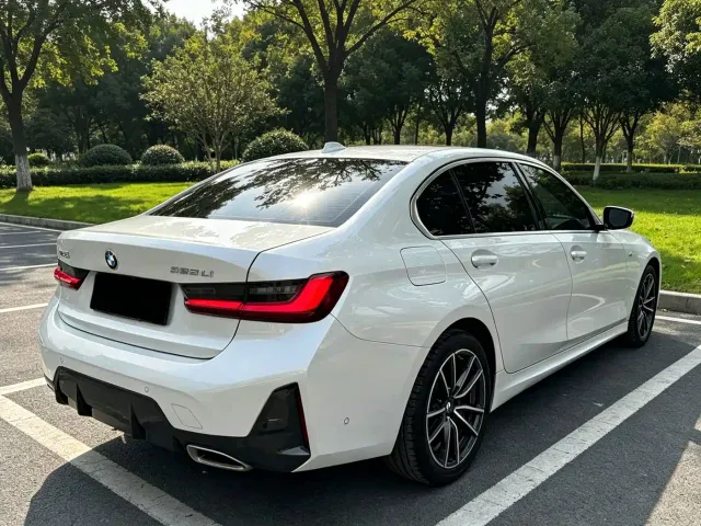 BMW 3 Series — Фото автомобиля 4