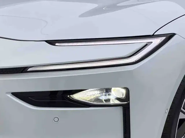 Toyota BoZhi 7 — Фото автомобиля 5