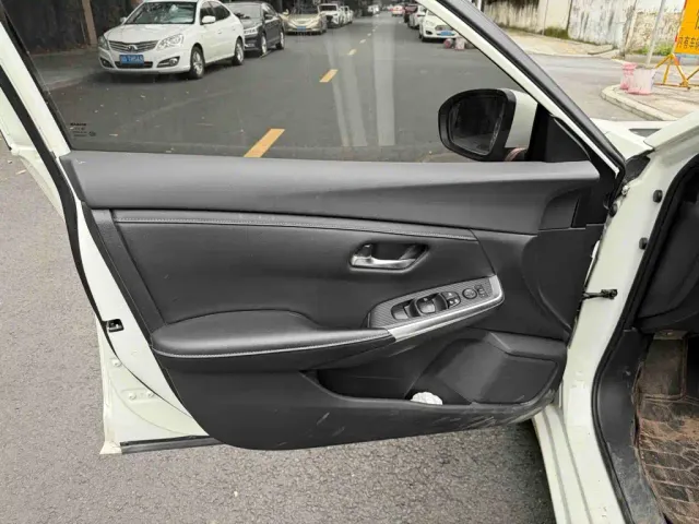 Nissan Sylphy — Фото автомобиля 6