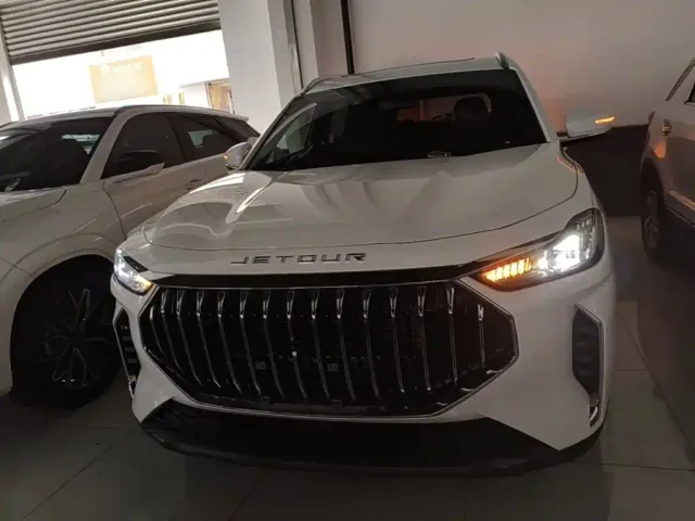 Jetour X70 Plus — Фото автомобиля 2