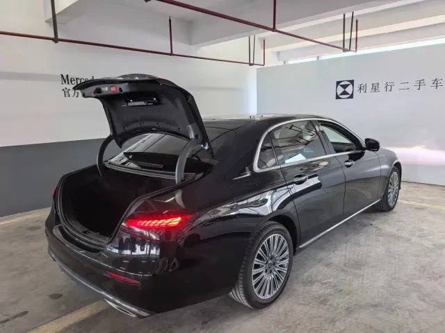 Mercedes-Benz E-Class — Фото автомобиля 10