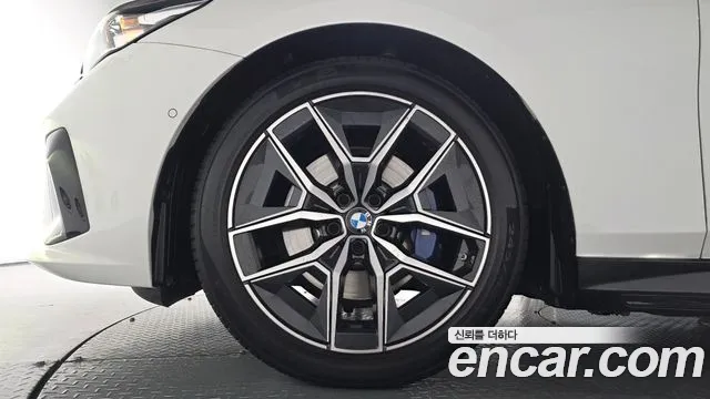 BMW 5-Series 5 серия (G60) 523d xDrive M Sport — Фото автомобиля 2