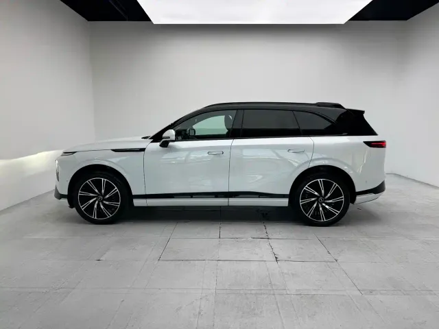 Xpeng G9 — Фото автомобиля 7