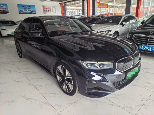 BMW i3 — Фото автомобиля 3