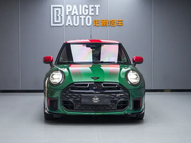 Фотография автомобиля — MINI John Cooper Works