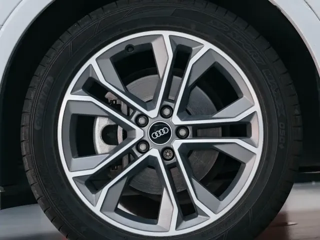Audi Q3 — Фото автомобиля 24