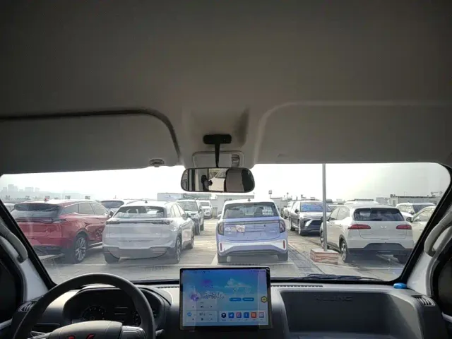 Wuling Yangguang — Фото автомобиля 17