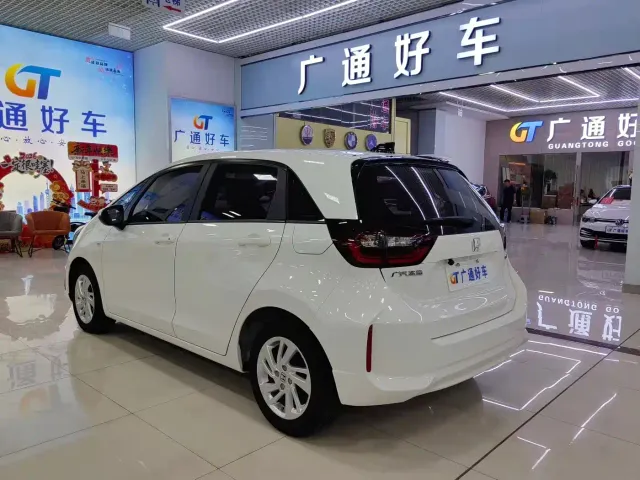 Honda Fit — Фото автомобиля 8