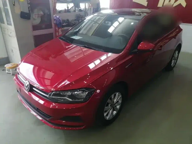 Фотография автомобиля — Volkswagen Polo