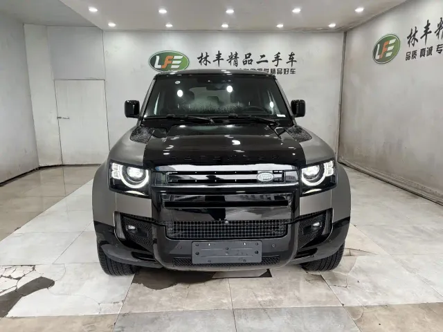 Land Rover Defender — Фото автомобиля 3
