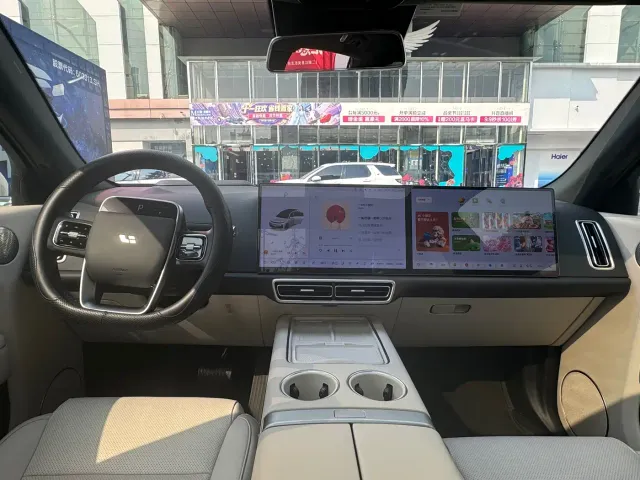 Li Auto L7 — Фото автомобиля 7