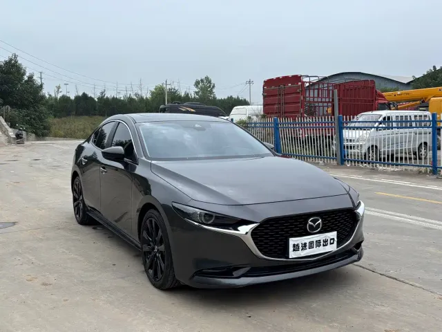Mazda Axela — Фото автомобиля 3