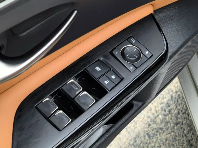 Lexus ES — Фото автомобиля 21