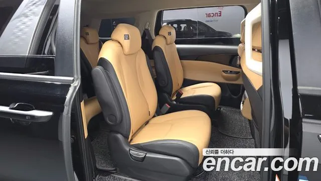 Kia Carnival Generation 4 — Фото автомобиля 11