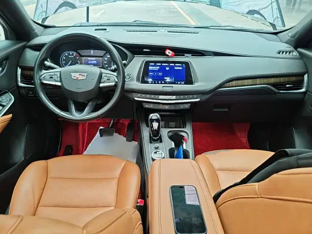 Cadillac XT4 — Фото автомобиля 9
