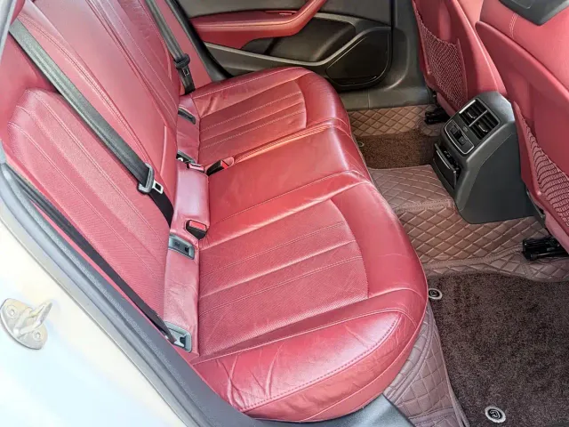 Audi A4L — Фото автомобиля 5