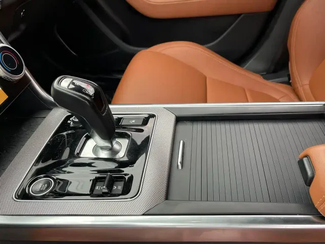 Jaguar XEL — Фото автомобиля 9