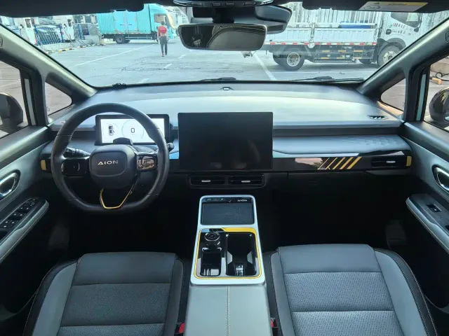 GAC Aion Y — Фото автомобиля 10