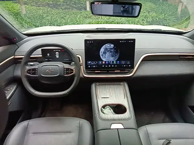 Dongfeng eπ 008 — Фото автомобиля 9