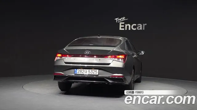 Hyundai AVANTE Avante (CN7) — Фото автомобиля 4