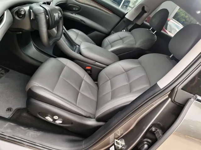IM Motors LS6 — Фото автомобиля 12