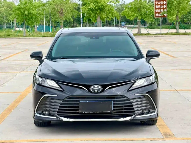 Toyota Camry — Фото автомобиля 3