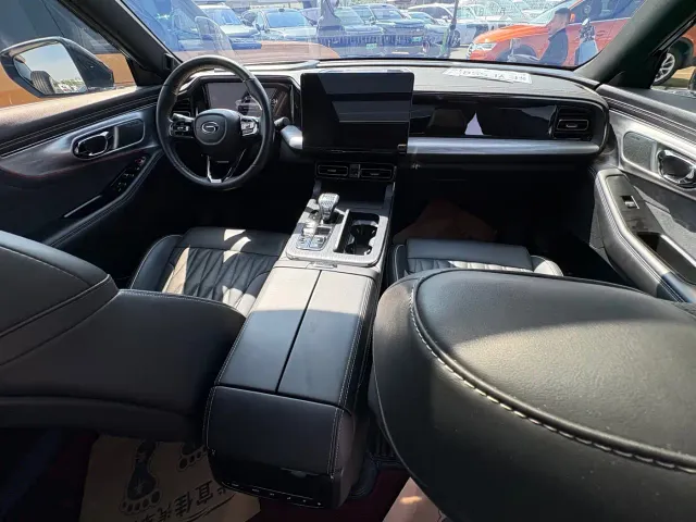 GAC Trumpchi GS8 — Фото автомобиля 17