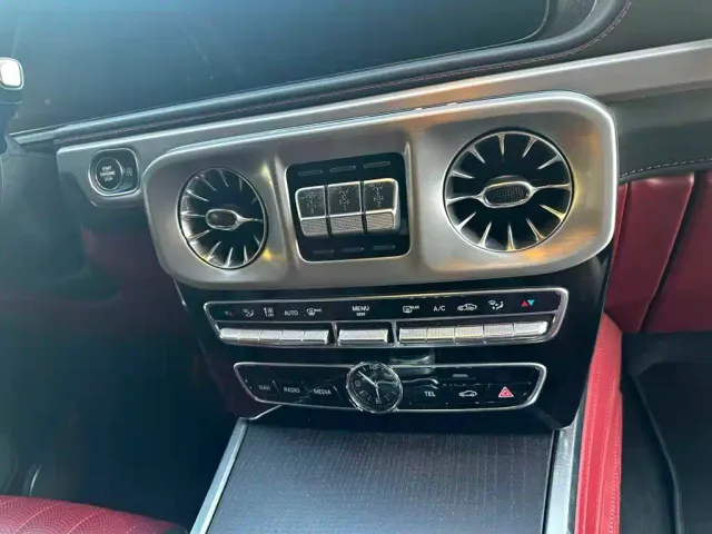 Mercedes-Benz G-Class — Фото автомобиля 19