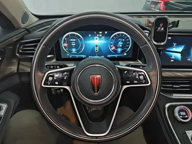 Hongqi H9 — Фото автомобиля 10