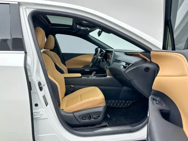 Lexus RX — Фото автомобиля 22