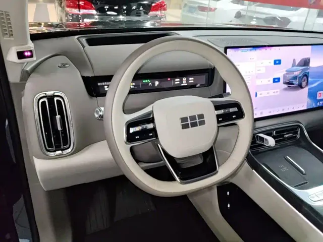 Geely Galaxy M9 — Фото автомобиля 10