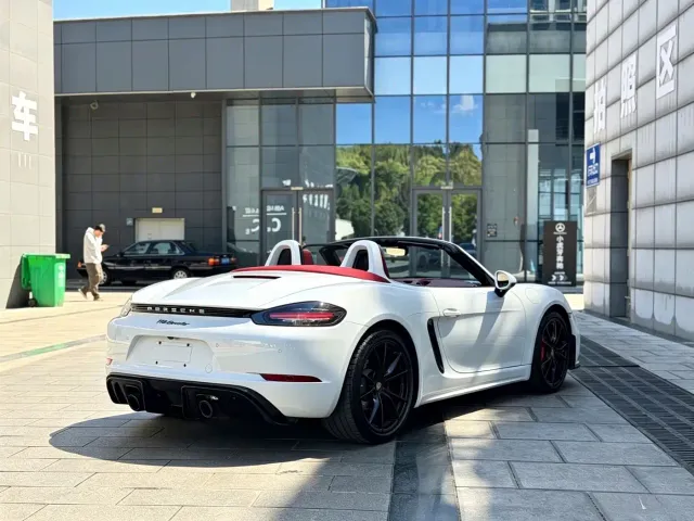 Porsche 718 — Фото автомобиля 6
