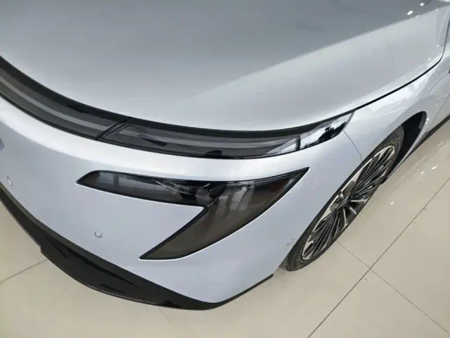 Nissan N7 — Фото автомобиля 23