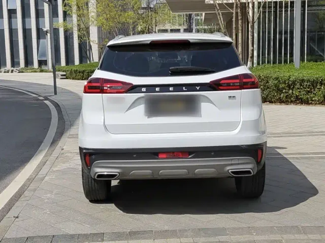Geely Boyue — Фото автомобиля 7