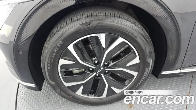 Kia EV6 — Фото автомобиля 5