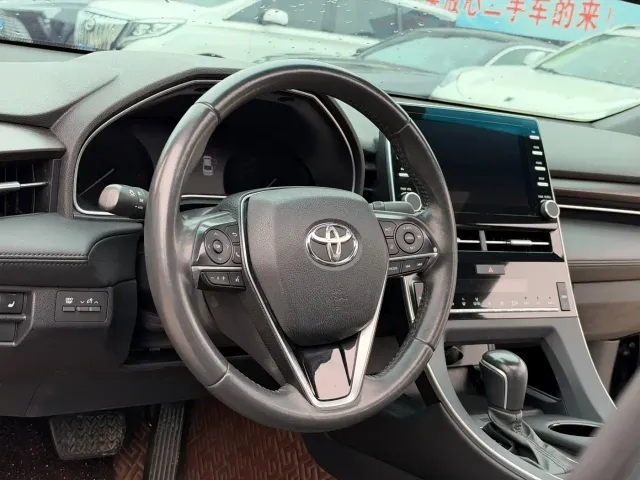 Toyota Avalon — Фото автомобиля 17
