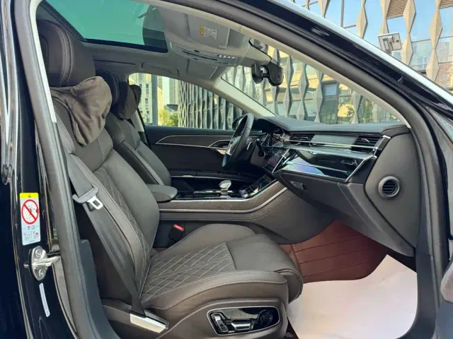 Audi A8 — Фото автомобиля 2