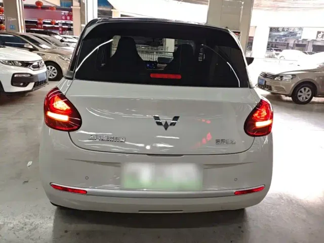 Wuling Bingo — Фото автомобиля 3