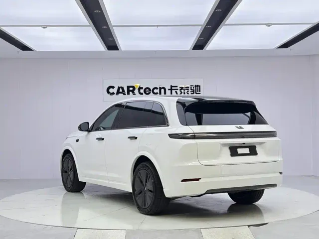 Li Auto L7 — Фото автомобиля 3