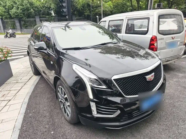 Cadillac XT5 — Фото автомобиля 3