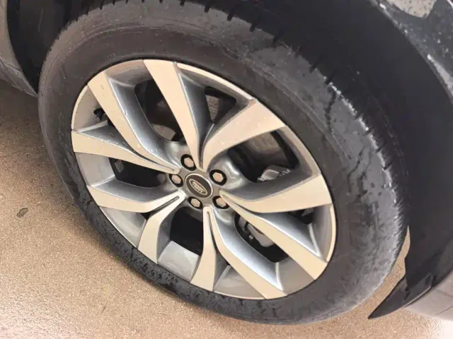 Land Rover Discovery Sport — Фото автомобиля 6