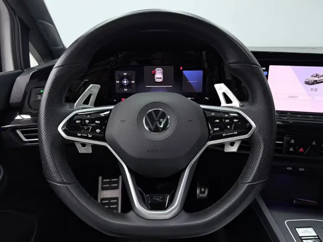 Volkswagen Golf — Фото автомобиля 7