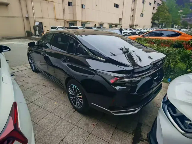 Dongfeng Yixuan MAX — Фото автомобиля 4