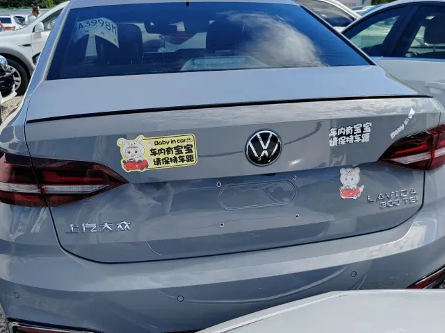 Volkswagen Lavida 2024 Model 300TSI DSG Starlight Leading Edition — Фото автомобиля 6