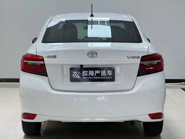 Toyota Vios — Фото автомобиля 5