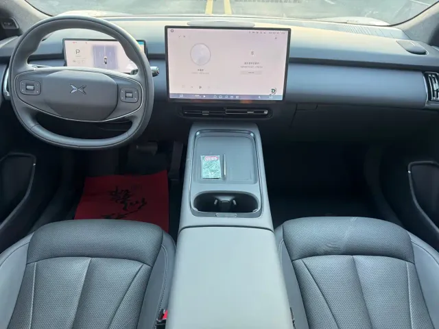 Xpeng P7+ — Фото автомобиля 5