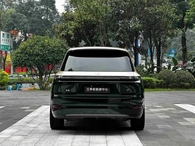 Li Auto L9 — Фото автомобиля 7