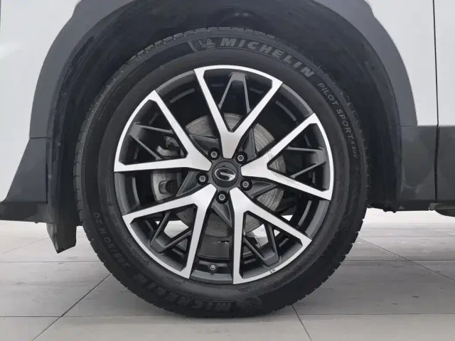 GAC Trumpchi GS8 — Фото автомобиля 17