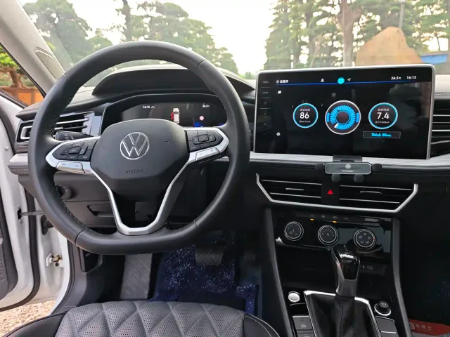 Volkswagen Sagitar — Фото автомобиля 6